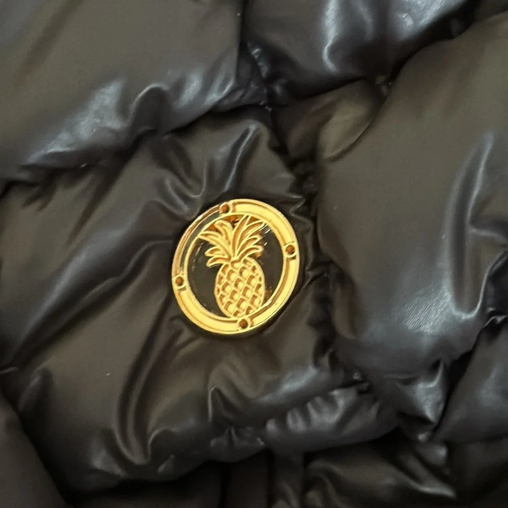 Simply Southern Large Black Quilted Puff Shoulder/Tote Bag. 3 zipper pockets. - Picture 2 of 11